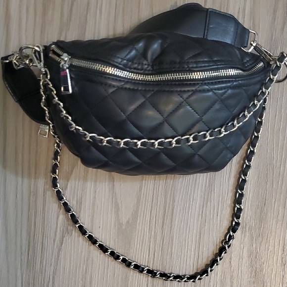 Steve Madden Black Quilted Crossbody Bag - Picture 6 of 6